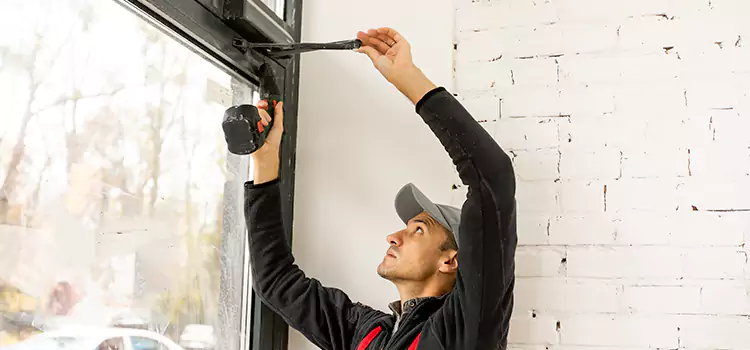 Why Choose Us for Your Door Closer Needs in Hempstead
